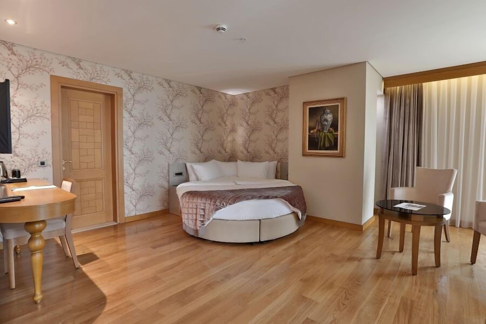 איסטמבול Queen Hotel & Spa מראה חיצוני תמונה